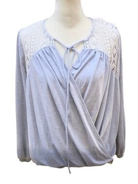 Umgee Gray Pleated Knit Eyelet Wrap Hi-Low Long Sleeve V-Neck Blouse